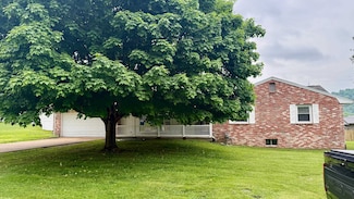 89 First St, South Shore, KY 41175