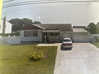 937 3rd St, West Babylon, NY 11704