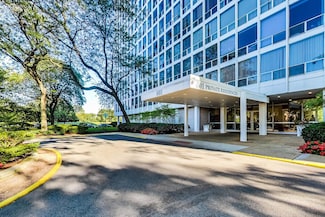 601 E 32nd St Unit 210, Chicago, IL 60616