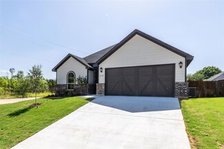 214 Clover Cir, Weatherford, TX 76086