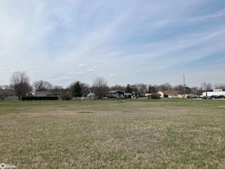 2405 15th Ave N, Clear Lake, IA 50428