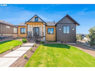 1081 SE Balsamroot Ln, Madras, OR 97741