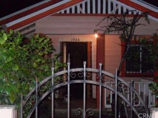 1926 N Summit Ave, Pasadena, CA 91103