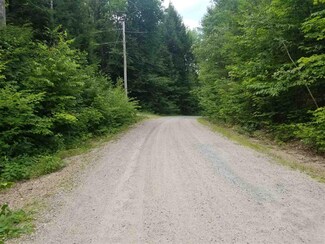 124 Summit View Dr, Tamworth, NH 03814