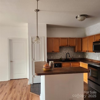202 Brickton Village Cir Unit 305, Fletcher, NC 28732