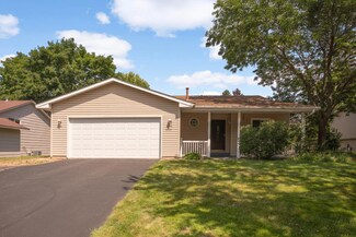 5698 Turtle Lake Rd, Saint Paul, MN 55126
