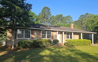 1318 Newton Dr, Tifton, GA 31794