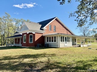 12397 Apache Dr, New London, MO 63459