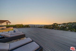 2169 Hercules Dr, Los Angeles, CA 90046