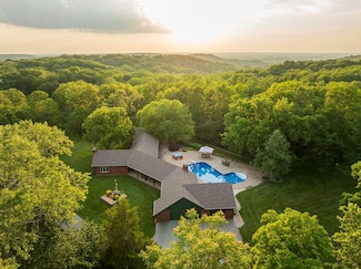 501 SE Mount Zion Rd, Saint Joseph, MO 64504