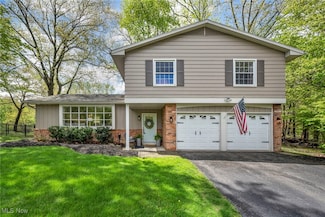 7805 Skylineview Dr, Mentor, OH 44060