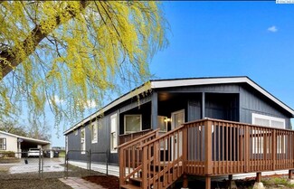 6403 James St, West Richland, WA 99353