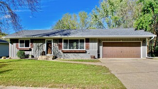 1020 Pioneer Rd, Red Wing, MN 55066