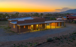 3 Camino de Caballo Unit B, Ranchos de Taos, NM 87557