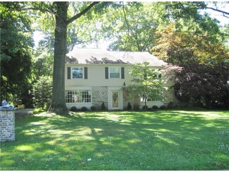 92 Wolcott Rd, Akron, OH 44313