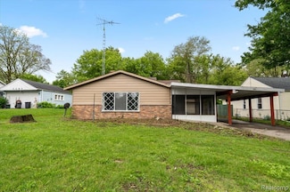 3301 S Kearsley Blvd, Flint, MI 48506