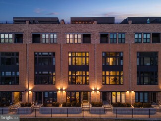 4572 Riverside Way, Philadelphia, PA 19127