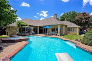 7028 Mumford St, Dallas, TX 75252