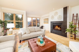 2920 Eastlake Ave E Unit 305, Seattle, WA 98102