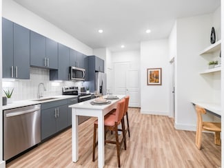 641 W Crosstimbers St Unit A3.518, Houston, TX 77018