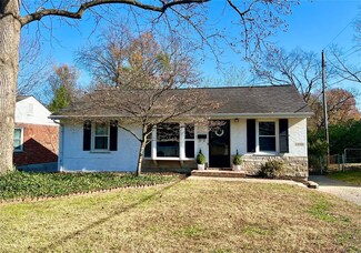 1220 Oakleaf Dr, Saint Louis, MO 63119