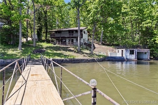 1389 Greenview Dr, Camdenton, MO 65020