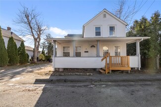 36 Eton Ave, Warwick, RI 02889