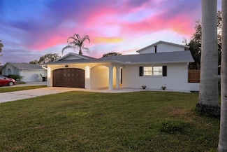 5700 Venetian Blvd NE, Saint Petersburg, FL 33703