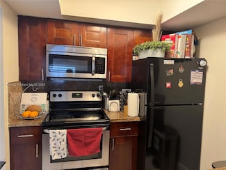240 NW 107th Ave Unit 211, Miami, FL 33172