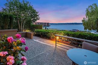 2055 43rd Ave E Unit 102, Seattle, WA 98112