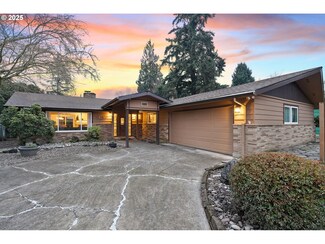 1920 SE Walnut St, Hillsboro, OR 97123