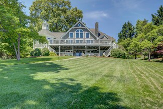 1136 Nature Ln, Union Hall, VA 24176