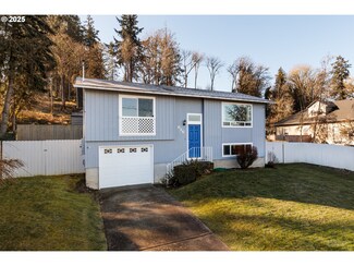 626 E D St, Rainier, OR 97048