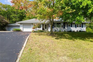 11 Ironwood Dr, Dayton, OH 45449