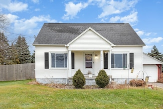 2619 11 Mile Rd, Auburn, MI 48611