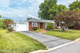 520 Saint Paul St, Lewisburg, PA 17837