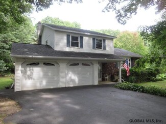 69 Paradowski Rd, Schenectady, NY 12302
