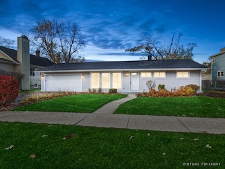 1030 Chestnut St, Deerfield, IL 60015