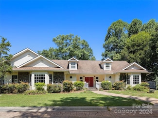4901 Brevard Rd, Horse Shoe, NC 28742