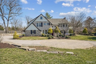 910 Kent Rd, Saint Louis, MO 63124