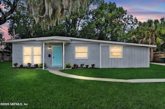 8623 Saint Patrick Ln, Jacksonville, FL 32216