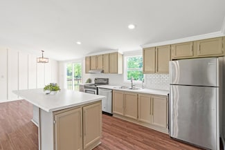 1548 Kelsey Ln, Columbia, MO 65202
