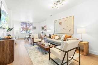 800 High St Unit 105, Palo Alto, CA 94301