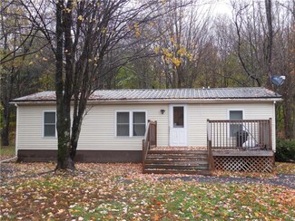 2 Whipple Rd, Bernhards Bay, NY 13028