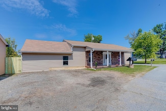 198 Kingston Park Ln, Middle River, MD 21220