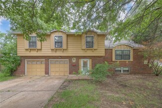 12804 Cambridge Ave, Grandview, MO 64030