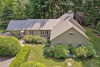 592 Main St, Claremont, NH 03743