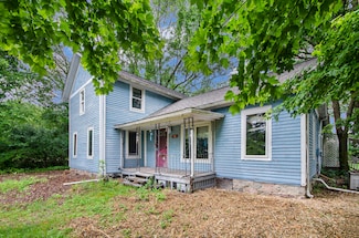 9563 Oak Rd, Willis, MI 48191