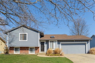 618 W Sunrise Dr, Belton, MO 64012