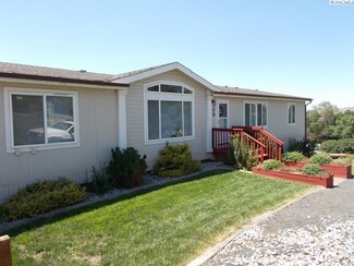 305 B St, Endicott, WA 99125